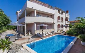 Apartment Romantika - Roj108 By Interhome